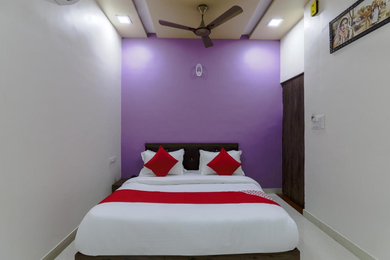 Naroda Oyo 47110 Hotel Royal Palace מראה חיצוני תמונה