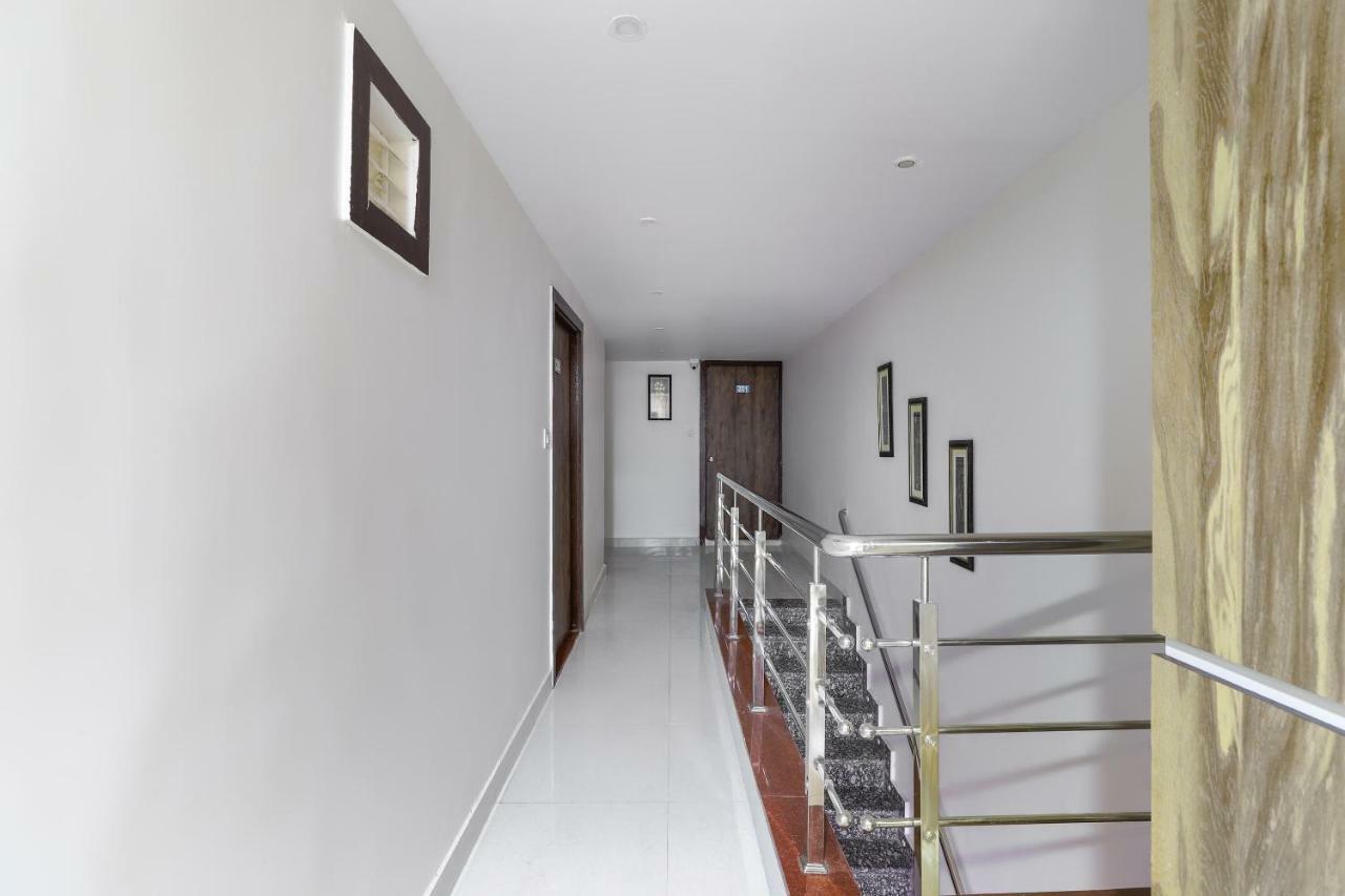 Naroda Oyo 47110 Hotel Royal Palace מראה חיצוני תמונה