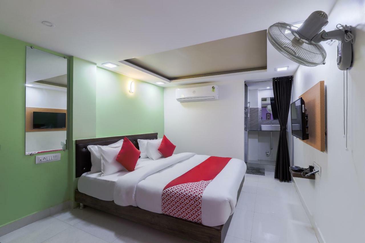 Naroda Oyo 47110 Hotel Royal Palace מראה חיצוני תמונה