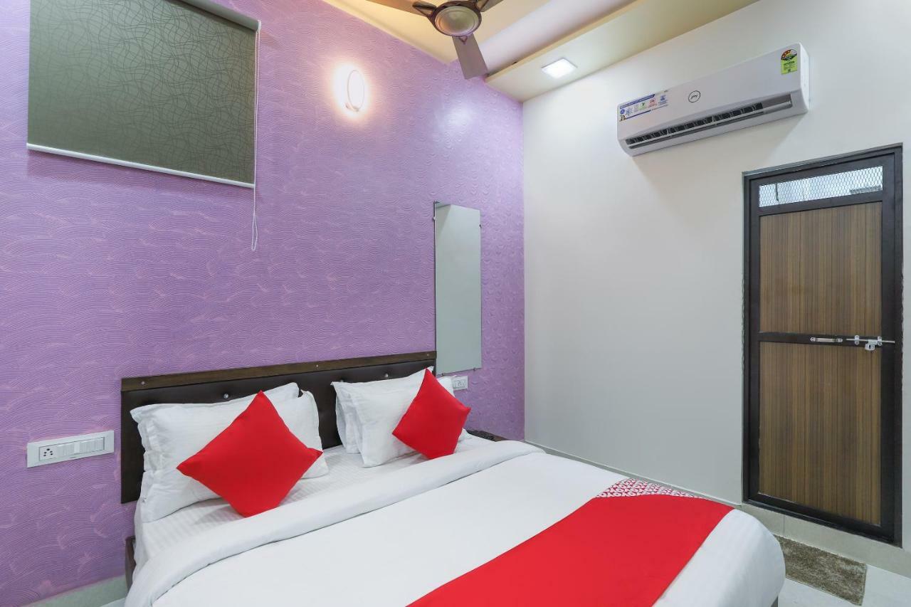 Naroda Oyo 47110 Hotel Royal Palace מראה חיצוני תמונה