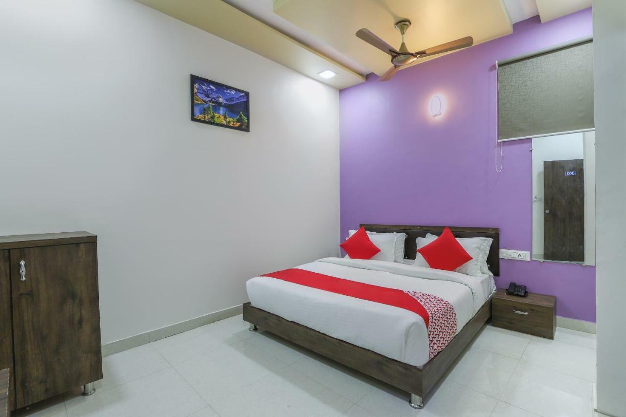 Naroda Oyo 47110 Hotel Royal Palace מראה חיצוני תמונה